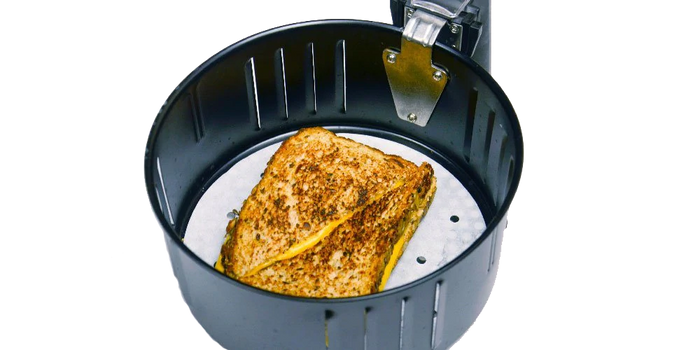 7.5" Perforated Parchment Non-Stick Air Fryer Liners - 100 Pieces - GoWISE USA