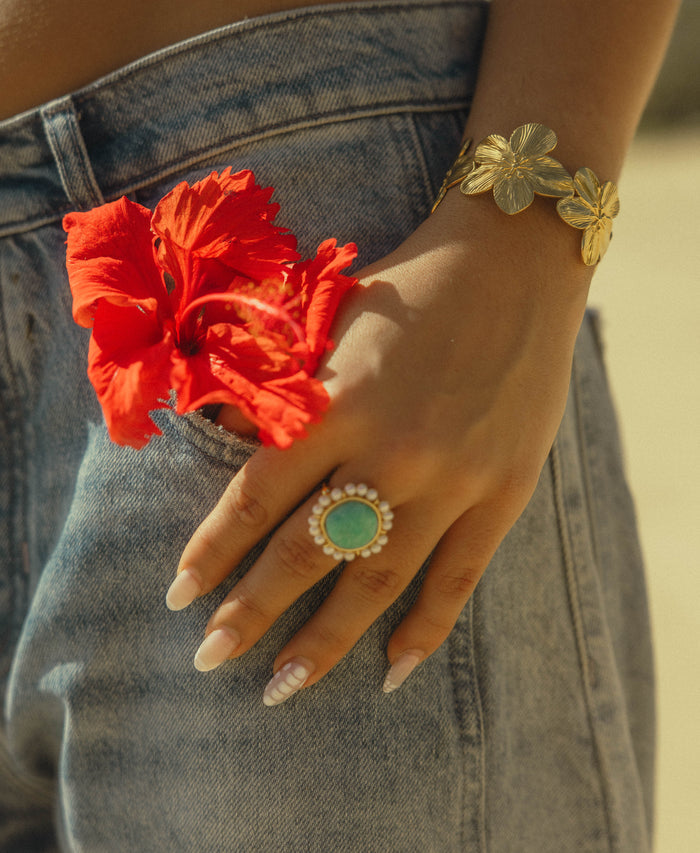 Ava Ring