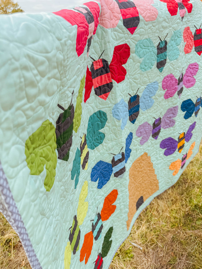 Beehive Quilt Fabric Kit from Maywood Studios