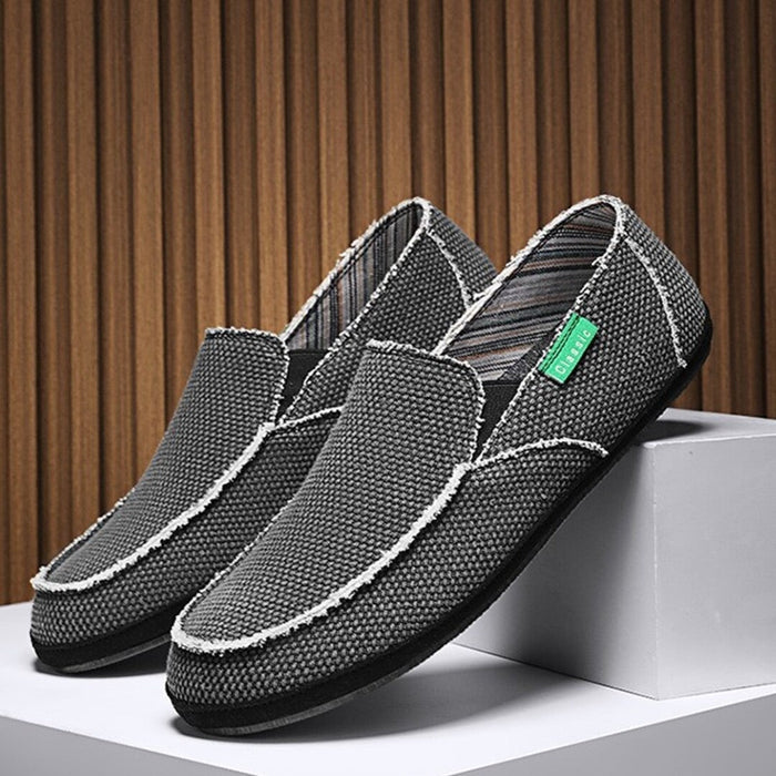 Comfort slip-on shoes in a casual low-top design