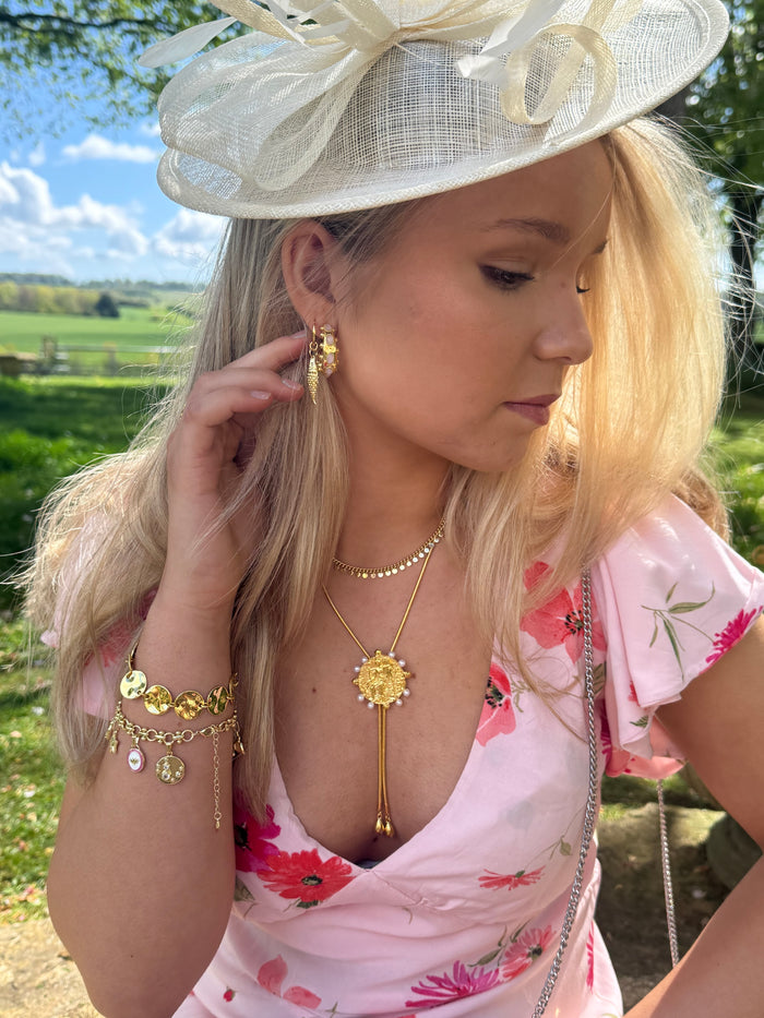 Summer-ready gold jewellery for holiday outfits