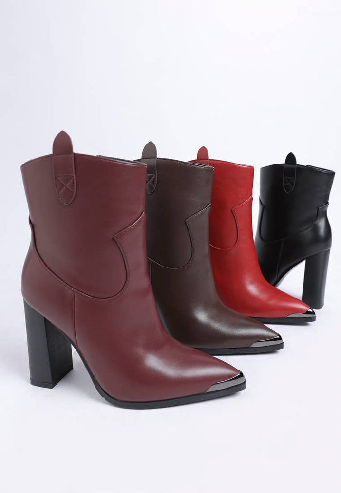 Hatter Pointed Toe Faux Leather Boots: Black