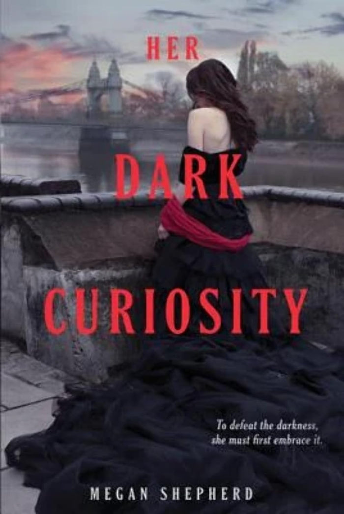 Her Dark Curiosity (Madman's Daughter, 2) Paperback