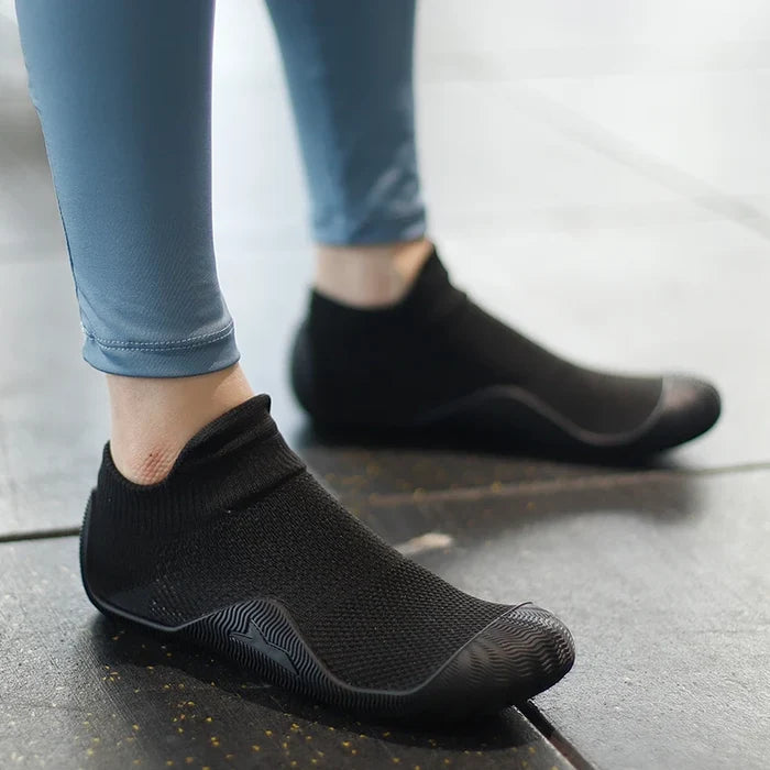 Obsidian Black / 6.5 (39 EU)