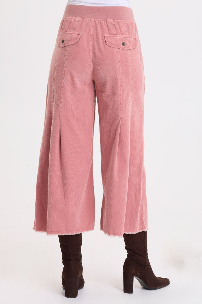 Wearables Liene Corduroy Pleated Crop