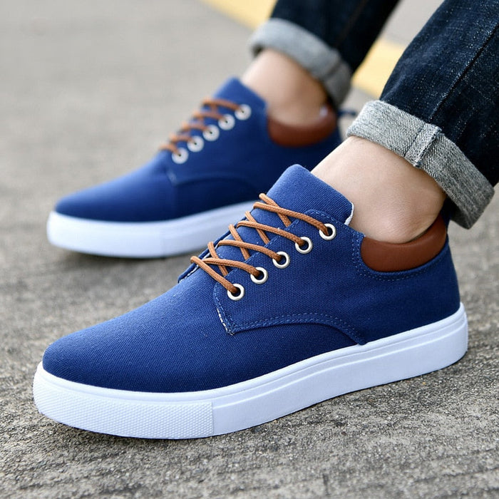 Blue / EU 39 / US 6.5 / UK 6 / AU 6.5