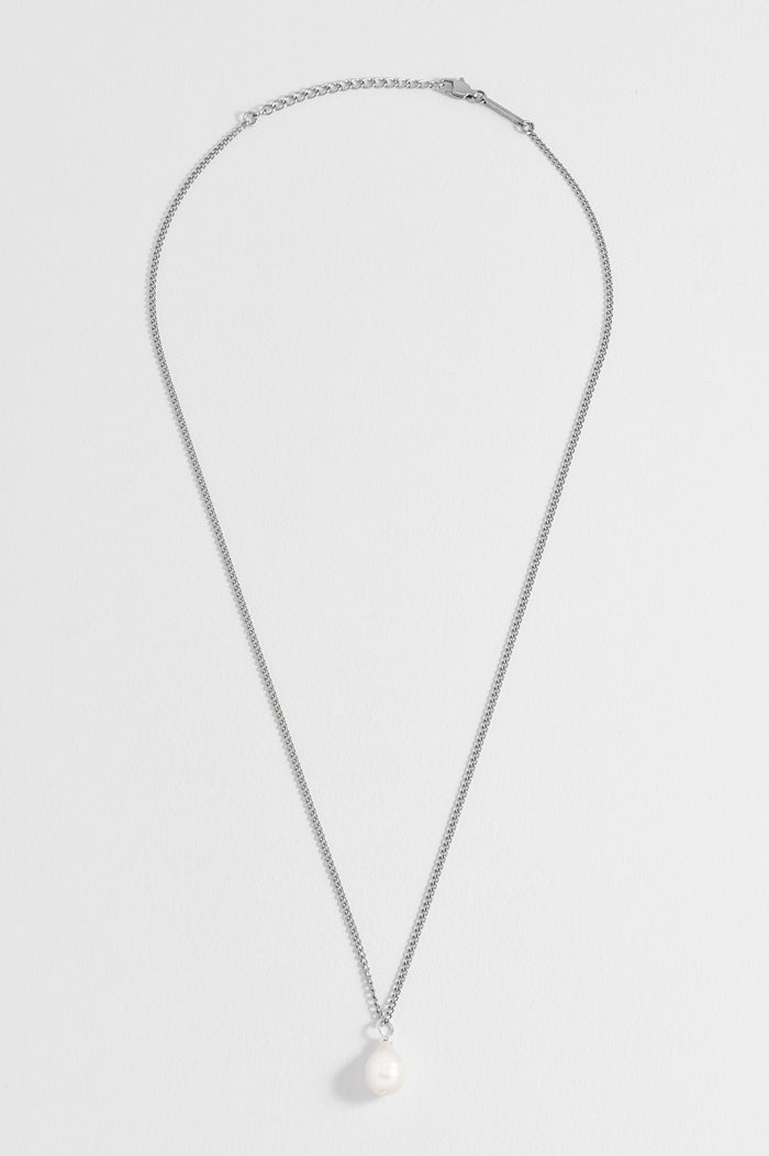Men's Fine Curb Chain and Pearl Necklace