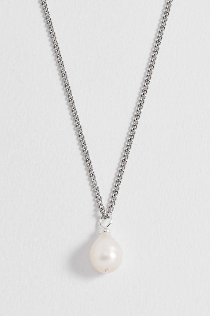 Men's Fine Curb Chain and Pearl Necklace