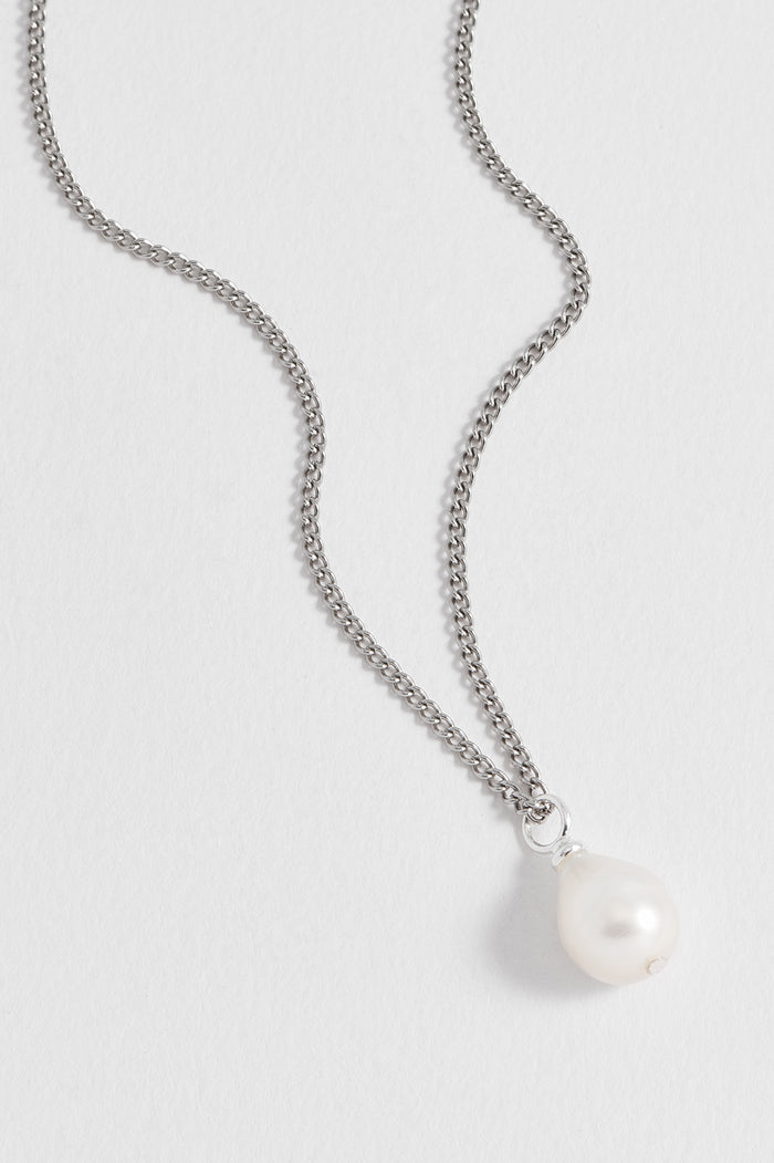 Men's Fine Curb Chain and Pearl Necklace