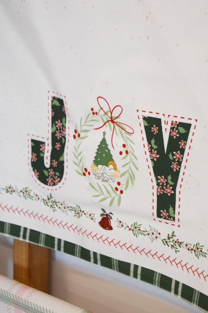Mistletoe & Holly Dishtowels Fabric Kit