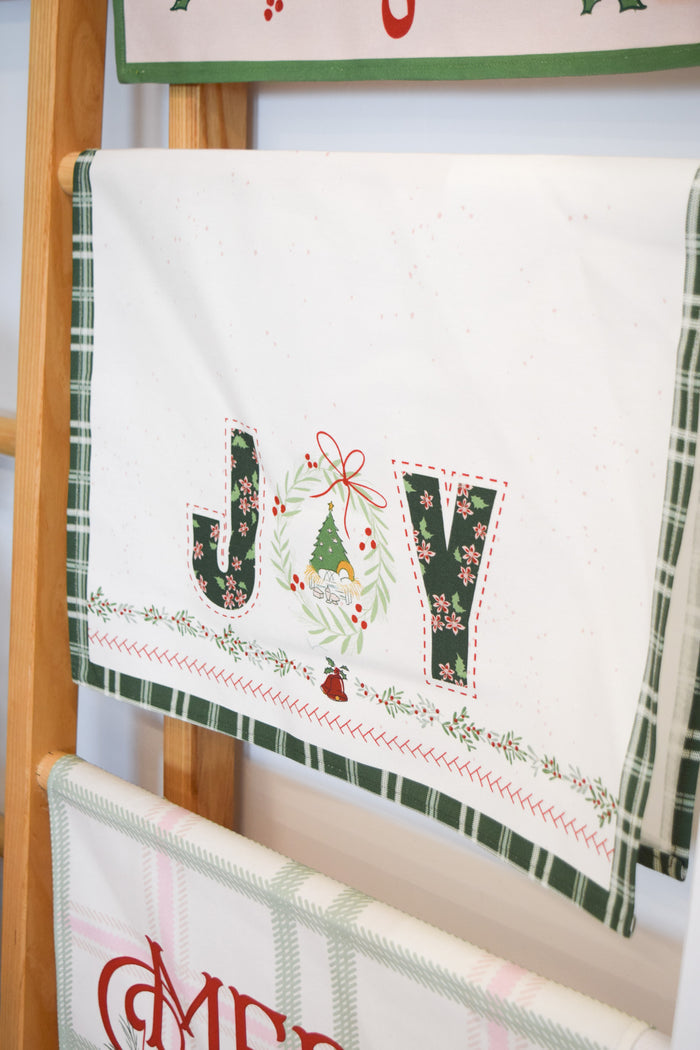 Mistletoe & Holly Dishtowels Fabric Kit