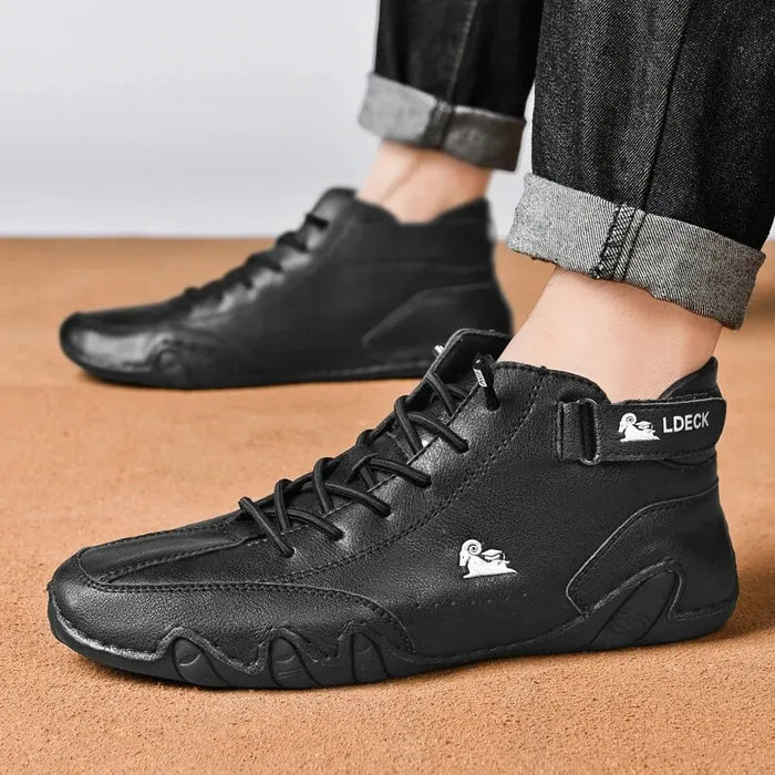Black / 8 (41 EU)