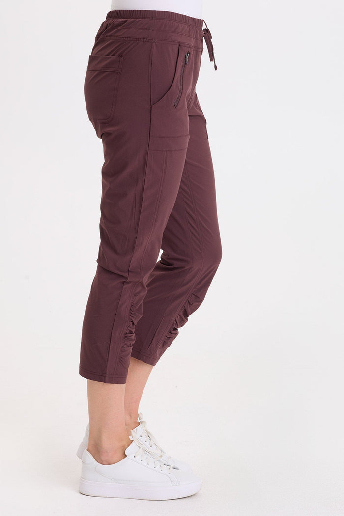 Wearables Rhodes Active Ruched Legging