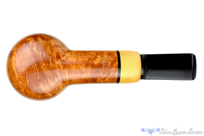 Blue Room Briars is proud to present this Sergey Cherepanov Pipe Billiard Egg with Boxwood