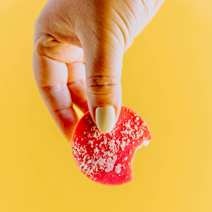 Strawberry shortcake covered cookie and cream - 1 unit