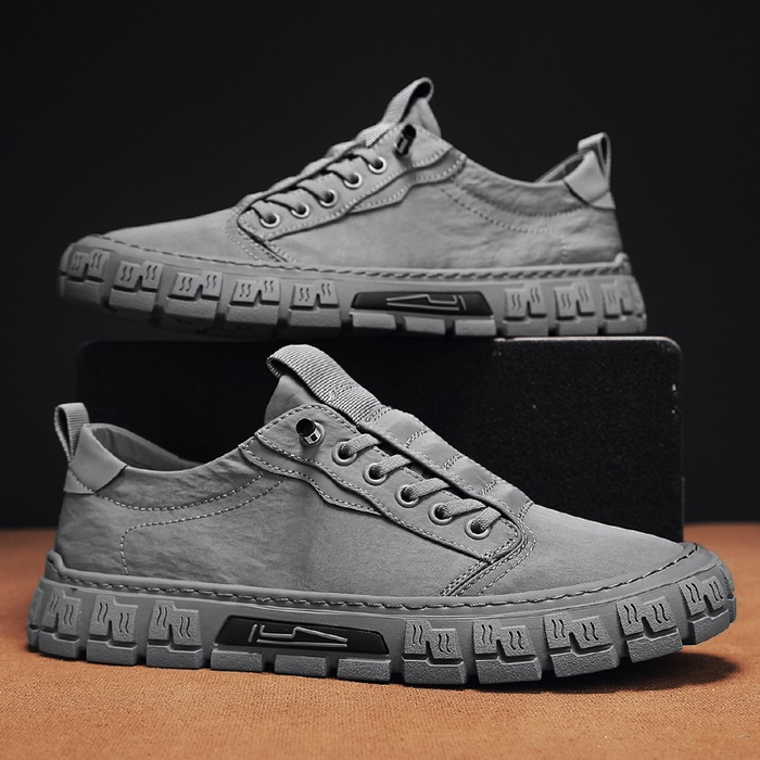 Casual canvas sneaker with rounded toe and durable rubber sole