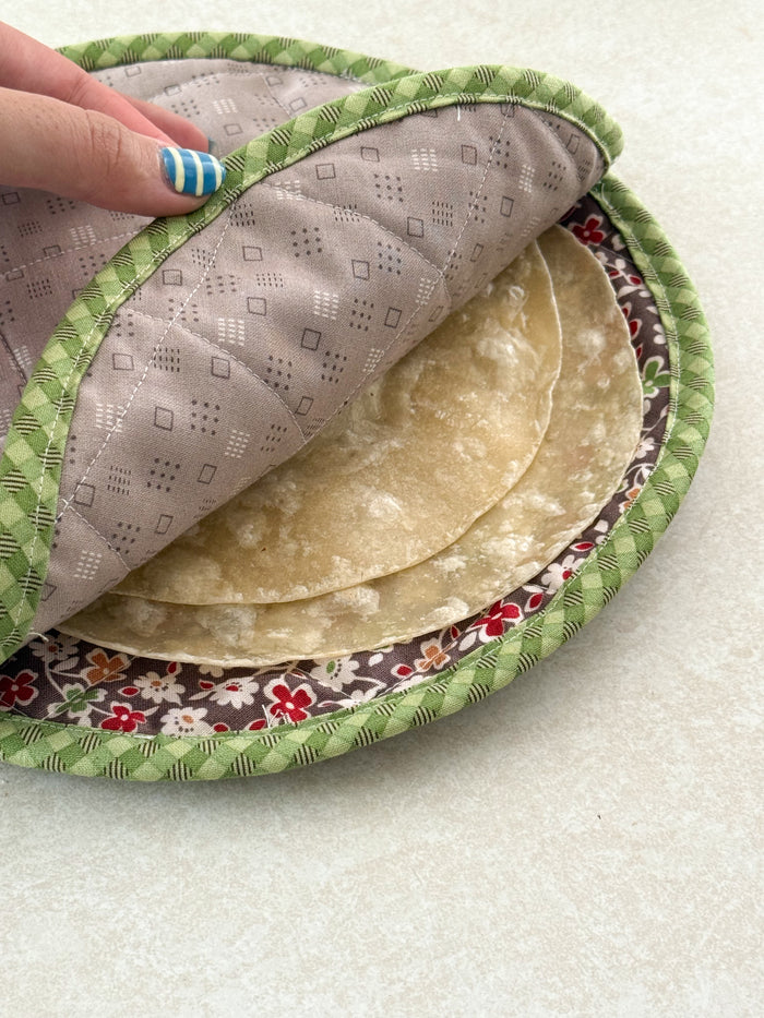 Tortilla Warmer (Downloadable Sewing Pattern)