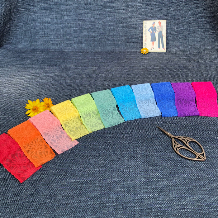 Wide Elastic with Daisies